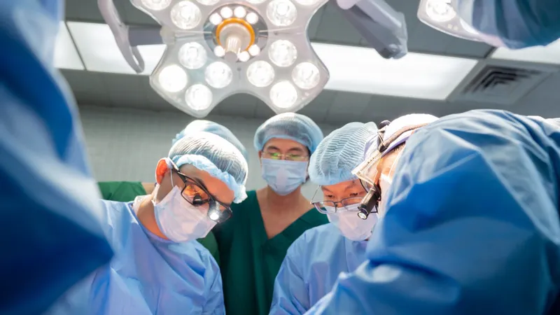 12 cuộc đời được nối dài nhờ nghĩa cử hiến tạng 
