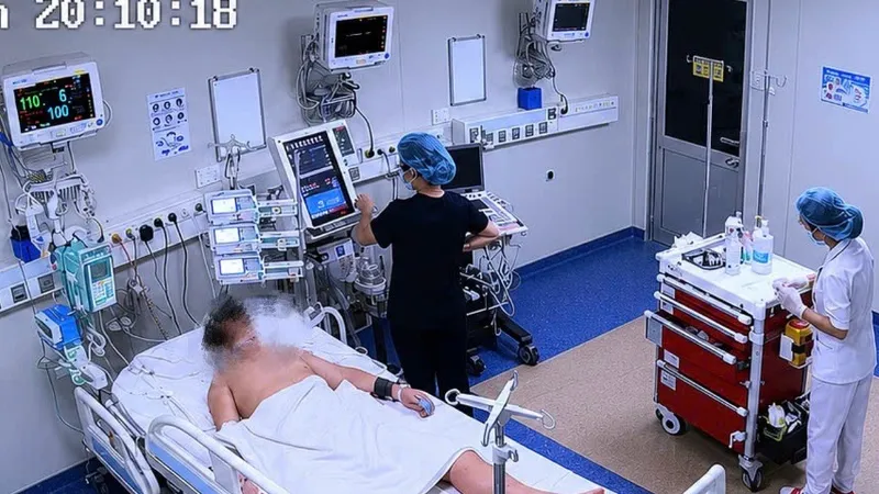 Một bệnh nhi tại TPHCM phù não, nguy kịch vì não mô cầu