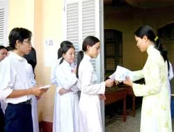 Đã có bài giải Đề thi Đại học 2005