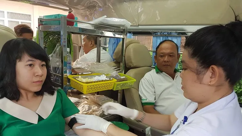 CB-CNV công ty Fosco hiến máu