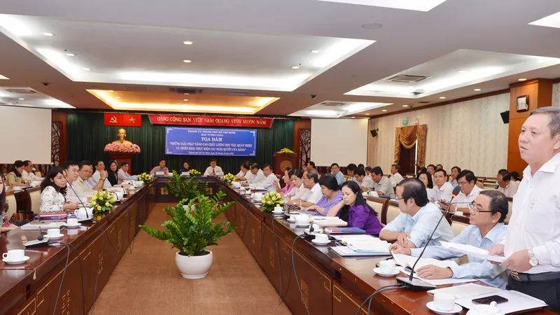 Quang cảnh buổi tọa đàm. Ảnh: VIỆT DŨNG