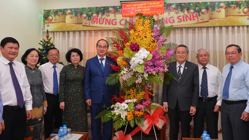 Đoàn lãnh đạo TPHCM thăm, chúc mừng Giáng sinh Hội thánh Tin Lành Việt Nam (miền Nam) 