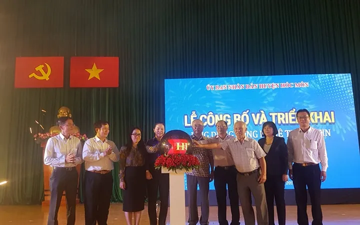 Kích hoạt hệ thống ứng dụng công nghệ thông tin trên địa bàn huyện Hóc Môn