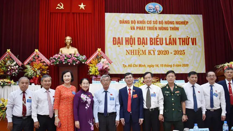 Đồng chí Võ Thị Dung, Phó Bí thư Thành ủy TPHCM và các đại biểu dự đại hội