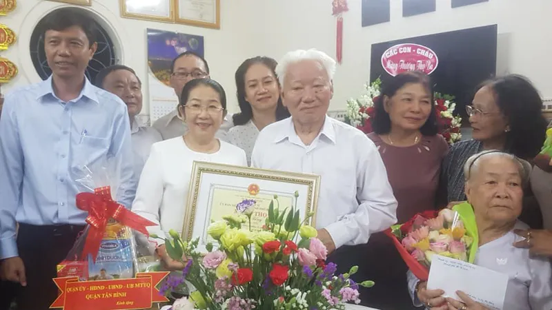 Lãnh đạo TPHCM chúc thọ các cụ cao niên tiêu biểu 
