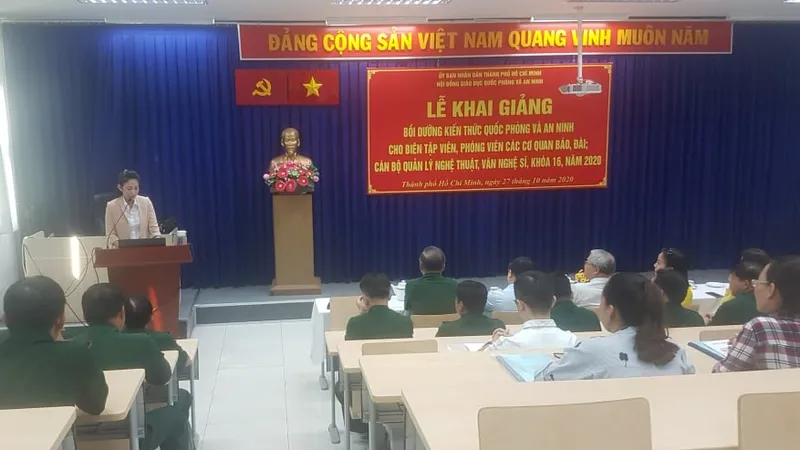 Bồi dưỡng kiến thức quốc phòng và an ninh cho biên tập viên, phóng viên các cơ quan báo đài