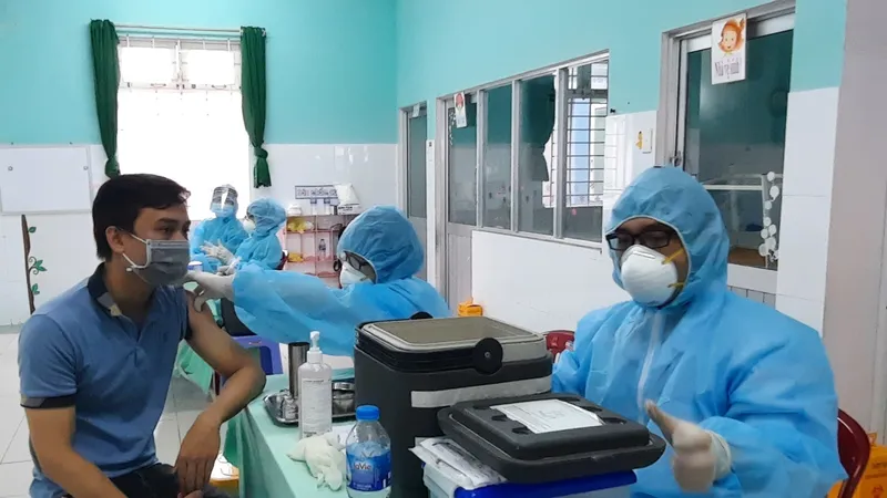 TPHCM đẩy nhanh tiến độ tiêm vaccine phòng Covid-19 theo mục tiêu đề ra