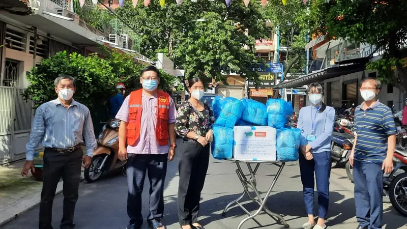 Hơn 8.000 túi thuốc điều trị Covid-19 được trao cho F0 cách ly tại nhà 