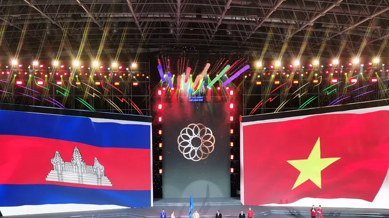 Buổi lễ bế mạc SEA Games 31 đã diễn ra ngắn gọn nhưng đánh dấu một kỳ đại hội thành công rực rỡ. Ảnh: DŨNG PHƯƠNG