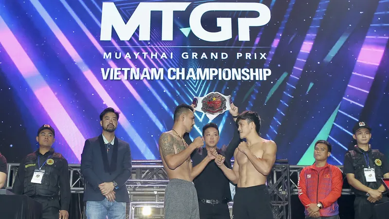 Nguyễn Trần Duy Nhất sẽ tranh tài cũng võ sĩ Thái Lan trên sàn đấu chuyên nghiệp. Ảnh: DŨNG PHƯƠNG