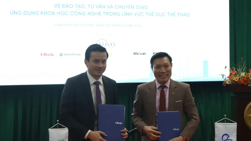 Ký kết hợp tác giữa Sở VH-TT TPHCM và Viện Khoa học công nghệ thể thao. Ảnh: THANH TÙNG 