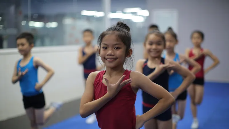 Các VĐV aerobic khổ luyện để thành tài. Ảnh: DŨNG PHƯƠNG