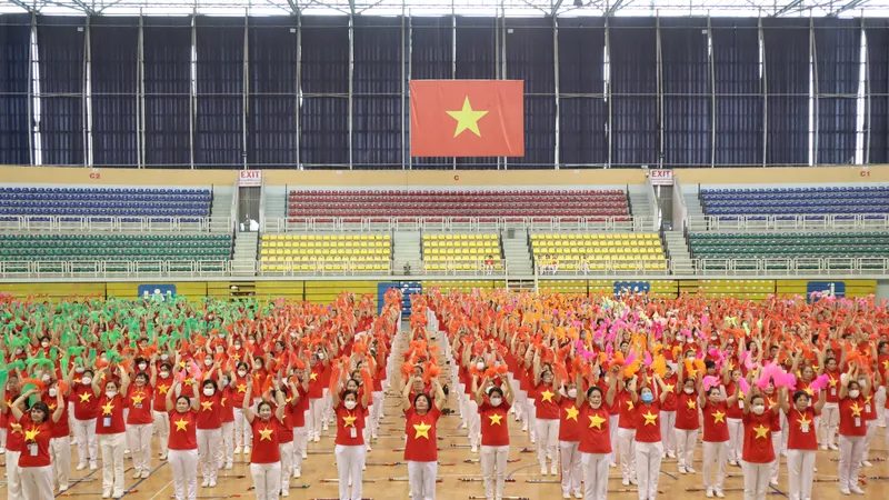 TPHCM có đa dạng loại hình rèn luyện sức khỏe dành cho người dân, từ thể dục dưỡng sinh cho người cao tuổi đến thể thao học đường...Ảnh: THANH TÙNG