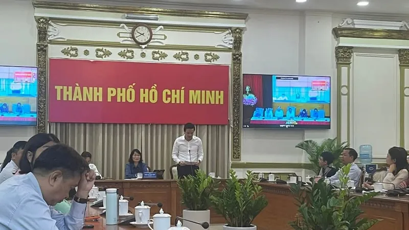 Phó Giám đốc Sở VH-TT TPHCM Nguyễn Nam Nhân phát biểu tại hội nghị ở điểm cầu TPHCM. Ảnh: ĐẠI NGHĨA