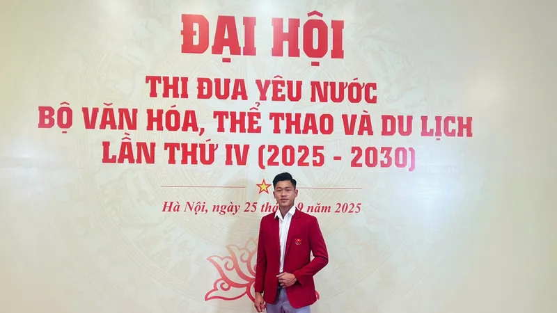 Võ sĩ Nguyễn Tấn Sang tham dự Đại hội Thi đua yêu nước Bộ VH-TT-DL lần IV. Ảnh: THANH QUỐC 