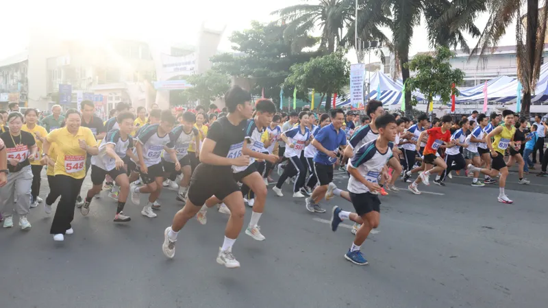 Sôi nổi giải việt dã và kéo co Đại hội TDTT phường An Đông 2025