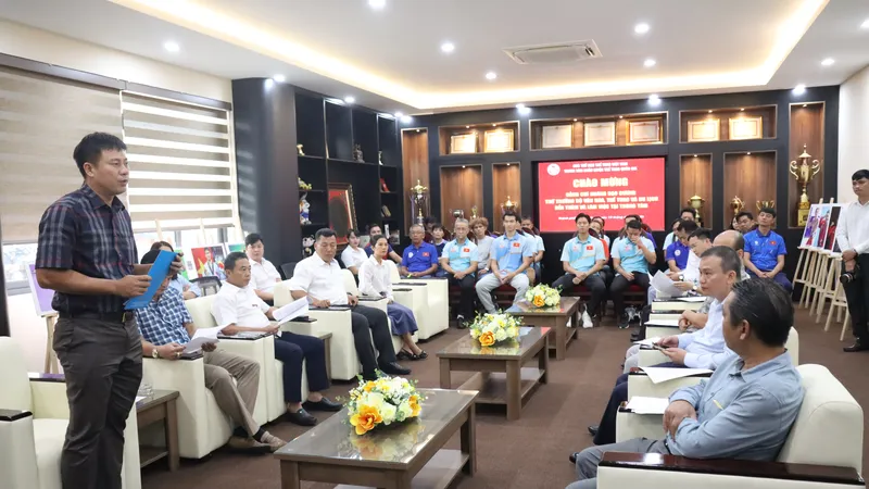 Quang cảnh buổi làm việc. Ảnh: THANH TÙNG 