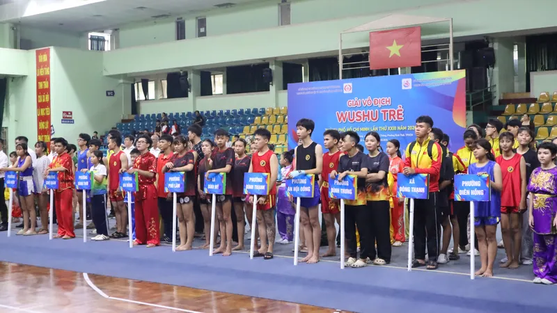 Hơn 300 VĐV tham dự giải. Ảnh: THANH TÙNG 