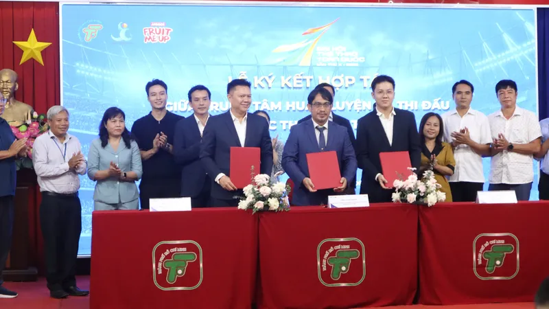 Quang cảnh lễ ký kết hợp tác. Ảnh: THANH TÙNG 