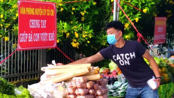 Tình người trong những gian hàng 0 đồng