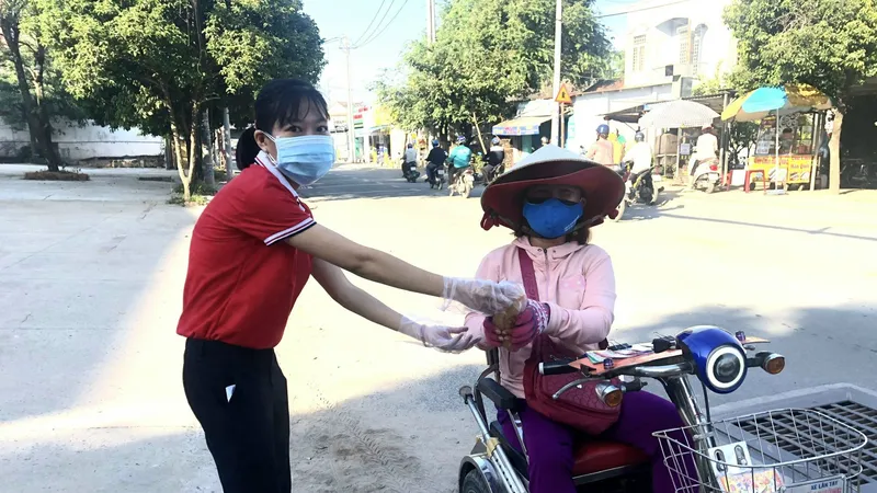 TPHCM đề xuất kinh phí 230 tỷ đồng hỗ trợ lao động tự do bị mất việc làm do dịch Covid-19