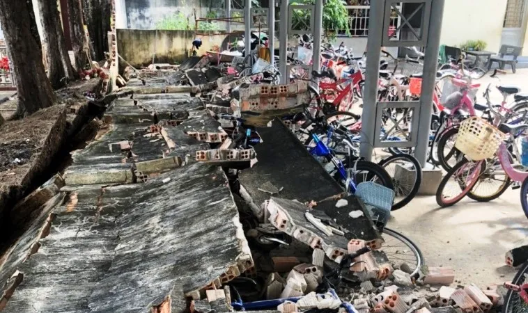 Khu vực tường đổ tại Trường tiểu học Trần Quốc Toản.