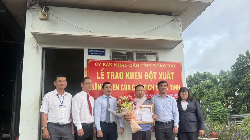 Đồng Nai: Trao Bằng khen cho nhân viên đường sắt dũng cảm cứu người