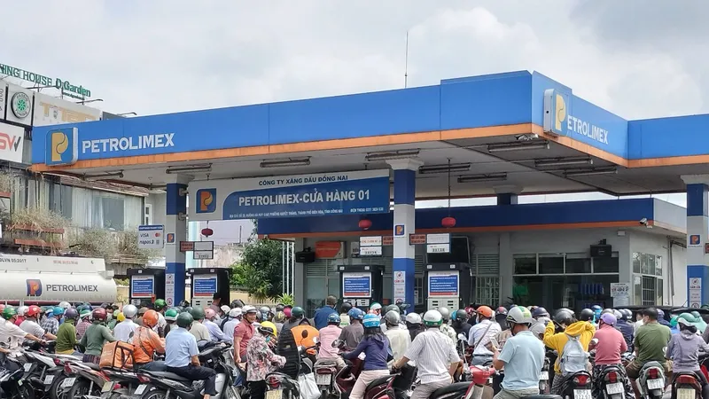 Đồng Nai: Nhiều cây xăng vừa mở bán trở lại chiều hôm qua lại tiếp tục đóng cửa
