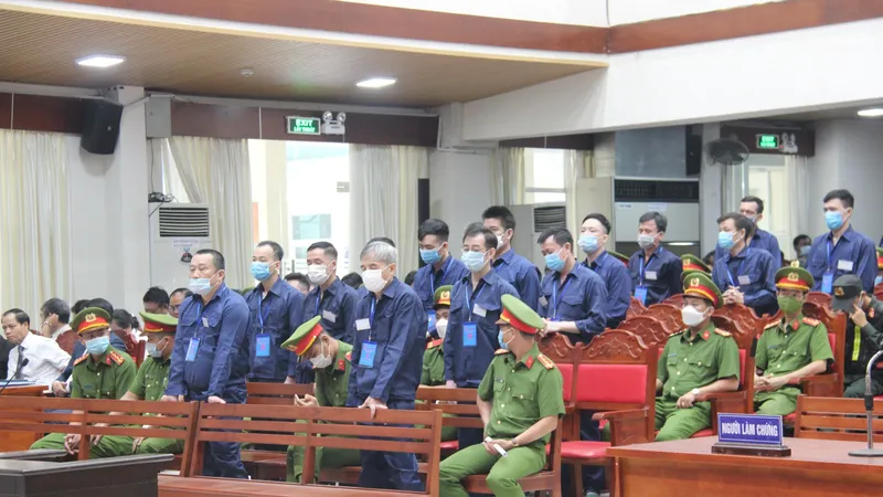 Bắt đầu phiên tranh tụng vụ buôn lậu xăng trị giá 2.900 tỷ đồng