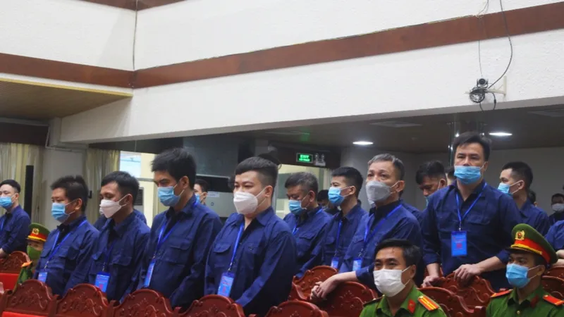 Xét xử đường dây buôn xăng lậu trị giá 2.900 tỷ đồng: Các bị cáo đồng loạt xin giảm án