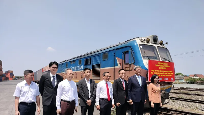 Đồng Nai: Tàu Sơn Đông Trung Quốc lần đầu tiên cập ga Trảng Bom