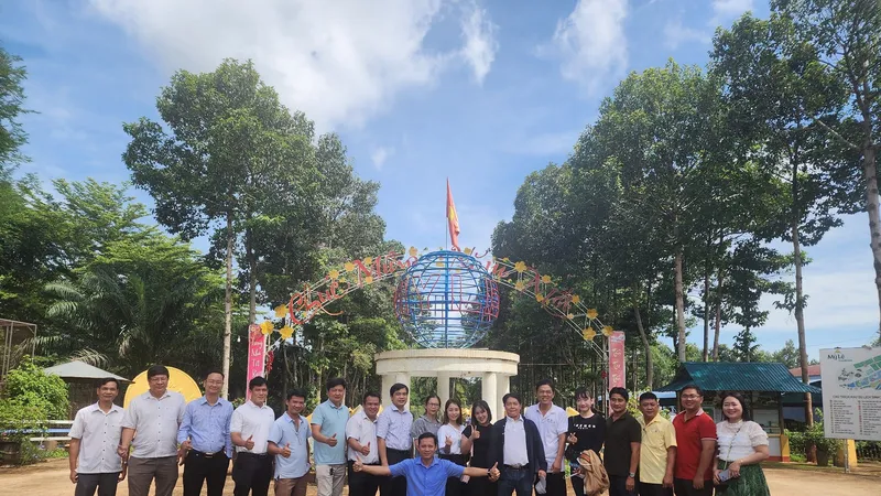 Tỉnh Bình Phước và Tây Ninh kết nối du lịch "Tình đất đỏ miền Đông"