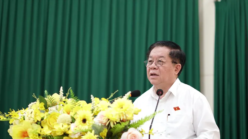 Cử tri Tây Ninh bức xúc vì "phí chồng phí"