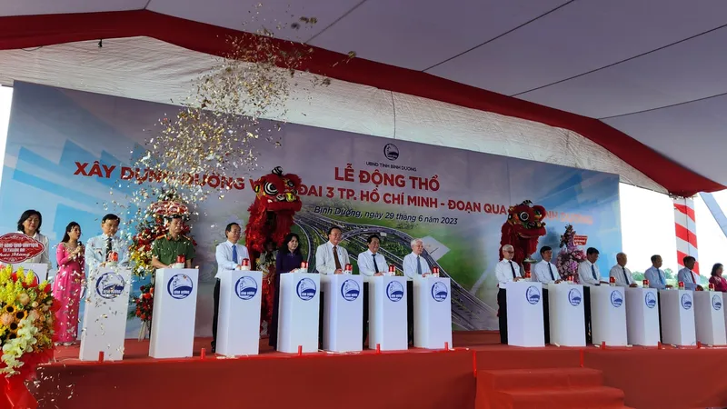 Động thổ xây dựng đường Vành đai 3-TPHCM qua tỉnh Bình Dương
