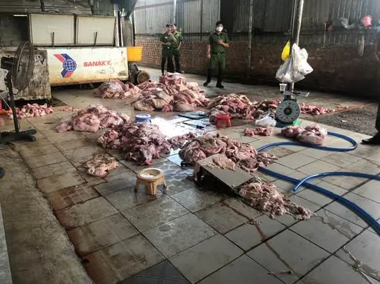 Đồng Nai: Phát hiện 1,2 tấn thịt heo bốc mùi hôi thối 