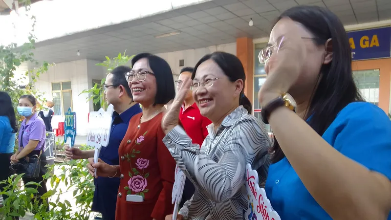 "Chuyến tàu Công Đoàn - Xuân 2024" tiễn công nhân về quê đón tết 