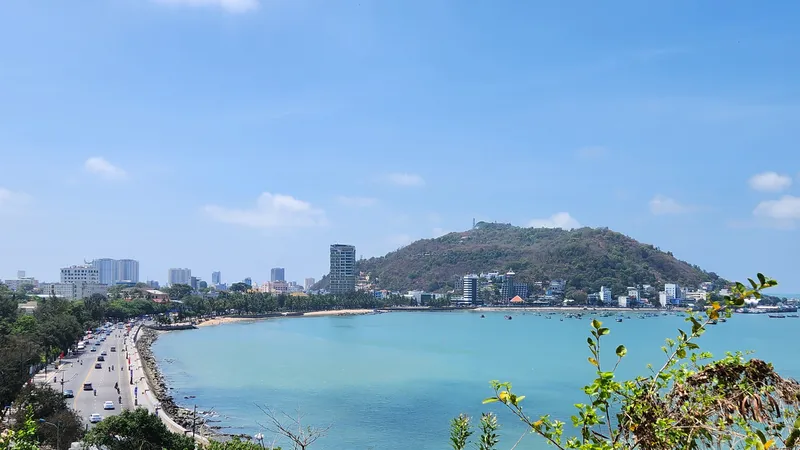 Khám phá Hạ Long (Vũng Tàu)