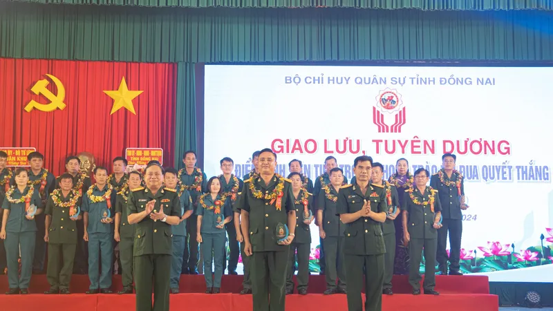 Đồng Nai: Khen thưởng các tập thể, cá nhân điển hình trong phong trào thi đua quyết thắng