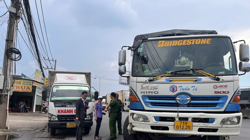 Đồng Nai: Dựng lại hiện trường vụ xe tải cán chết người trên Quốc lộ 51