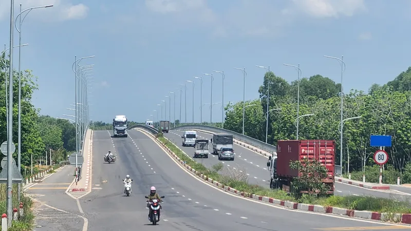 Tăng tốc đầu tư giao thông kết nối vùng qua Tây Ninh