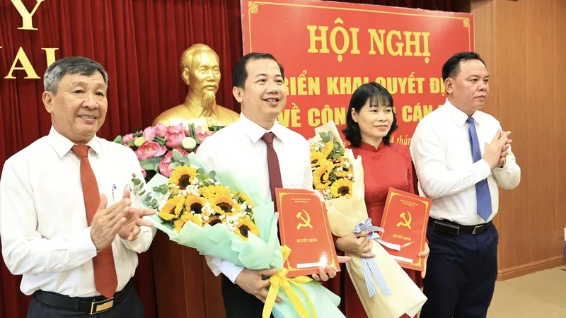 Đồng Nai: 17 cán bộ lãnh đạo chủ chốt xin nghỉ hưu trước tuổi