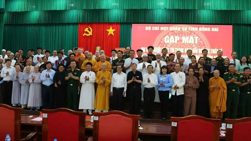 Đồng Nai gặp mặt đại biểu người có uy tín trong đồng bào dân tộc và chức sắc tôn giáo