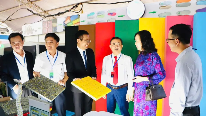 Đồng Nai khuyến khích doanh nghiệp đầu tư vào chuyển đổi số 