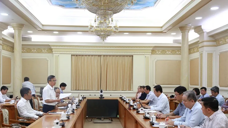 Quang cảnh buổi làm việc