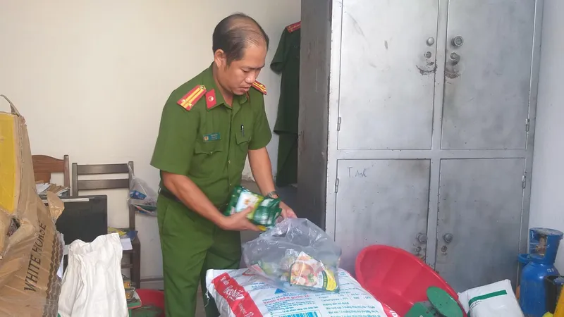 Đà Nẵng: Phát hiện hàng chục gói hạt nêm giả sắp tuồn ra thị trường