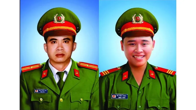 Thăng cấp bậc hàm cho hai chiến sĩ hy sinh khi làm nhiệm vụ