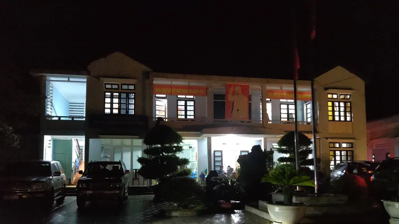 Cử lực lượng tinh nhuệ và người dân thạo địa hình tiếp cận hiện trường vụ thủy điện Rào Trăng 3