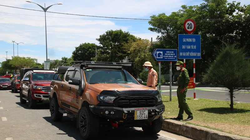 Chốt kiểm soát dịch tại đường Trần Hưng Đạo, phường Điện Ngọc (thị xã Điện Bàn, tỉnh Quảng Nam)