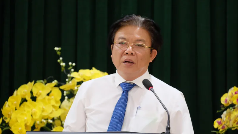 Ông Hà Thanh Quốc, Giám đốc Sở GD-ĐT tỉnh Quảng Nam được nghỉ hưu trước tuổi từ ngày 1-1-2022