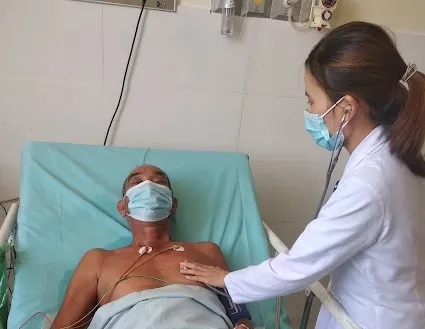 Cụ ông hiện đang được theo dõi tại Bệnh viện Đa khoa Trung ương Quảng Nam